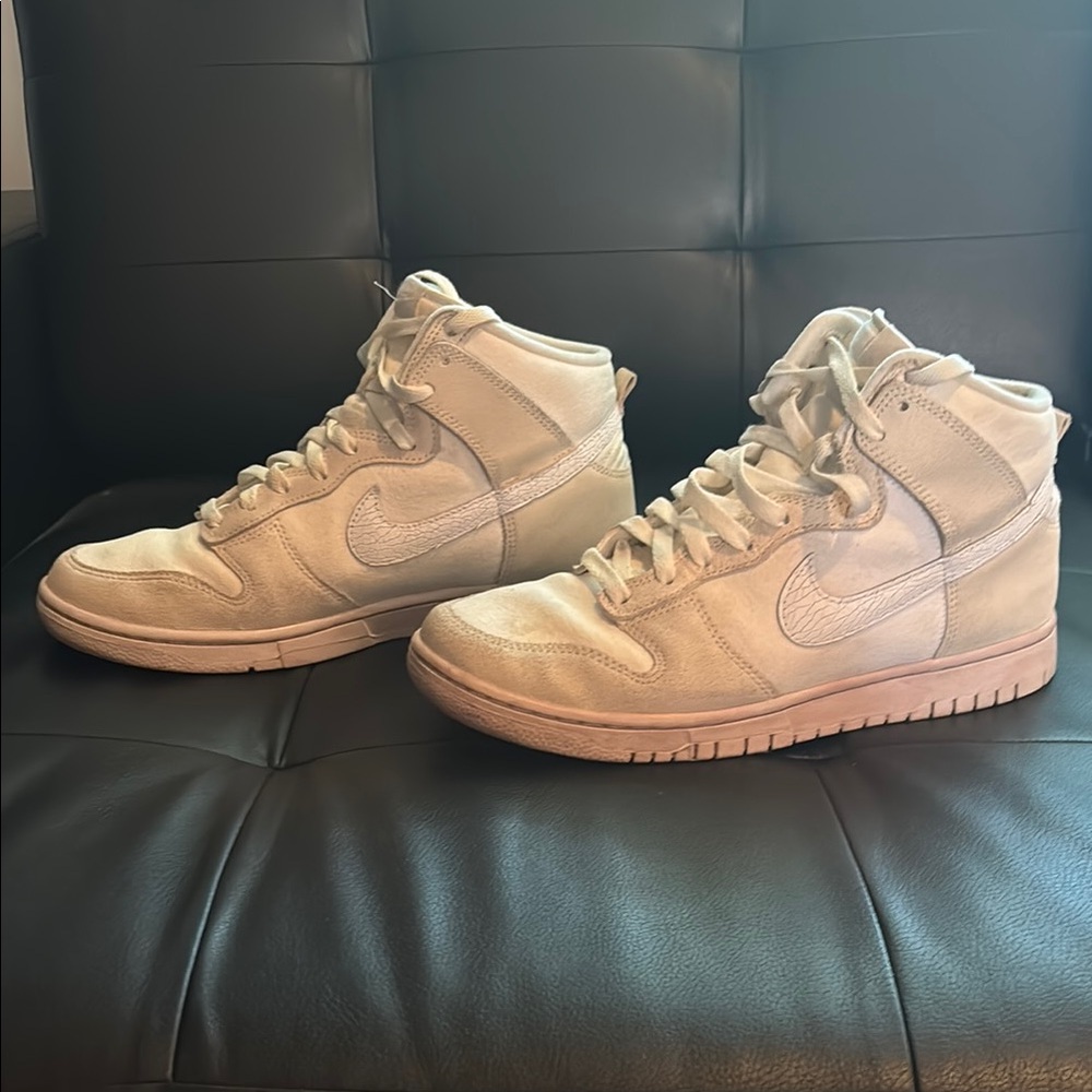 Nike Dunk High Retro Premium Sneakers Size 10 - Picture 2 of 2